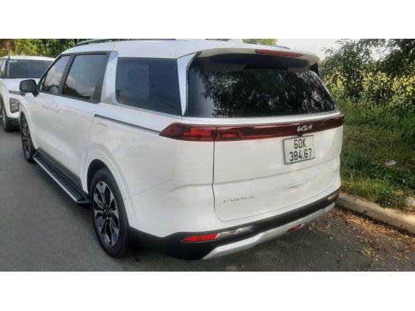 KIA Carnival Signature